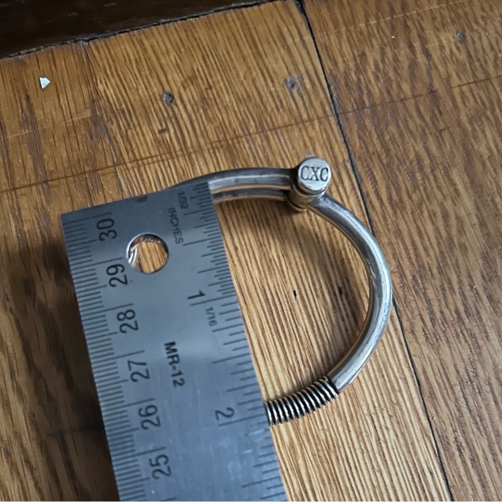 Elegant Silver Bracelet - Picture 8 of 9